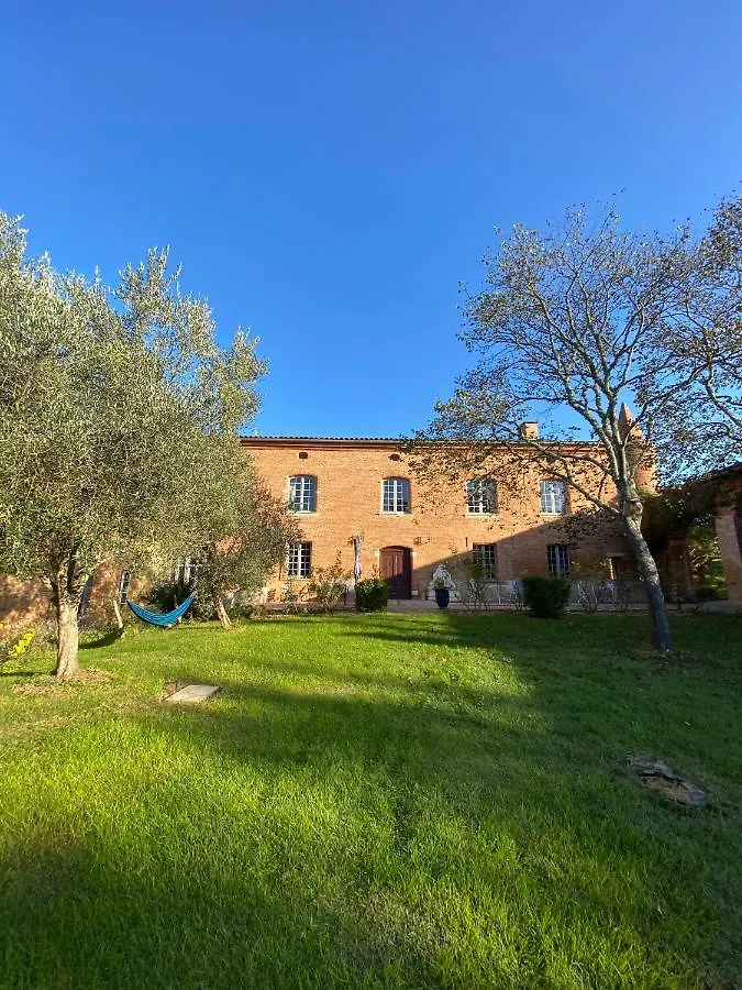 Bed and Breakfast Manoir du Bouyssou à Cintegabelle 0*,