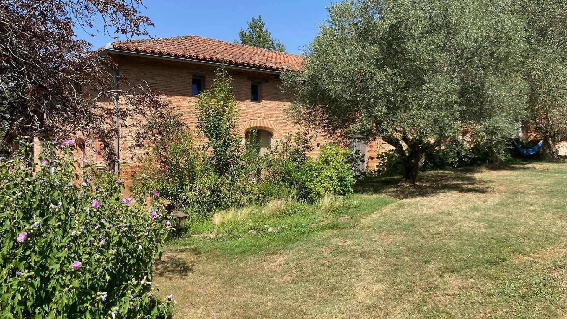 Manoir Du Bouyssou Bed & Breakfast Cintegabelle France