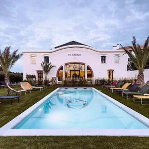 https://le-garage-biarritz-hotel.biarritzhotels.info